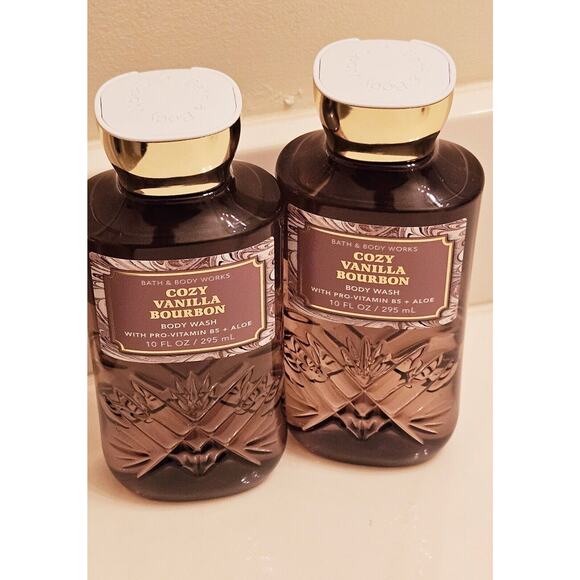 2 Bath & Body Works Cozy Vanilla Bourbon Gel Body Wash - Picture 1 of 3